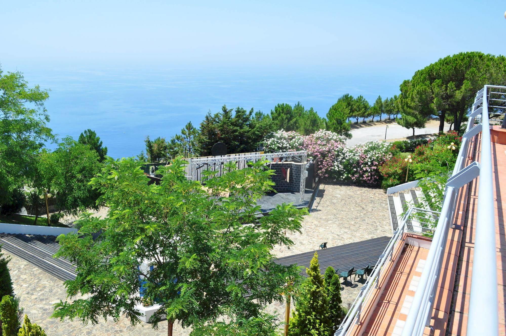 Club Residence Pianetamaratea Santa Caterina (Apulia) Exterior foto